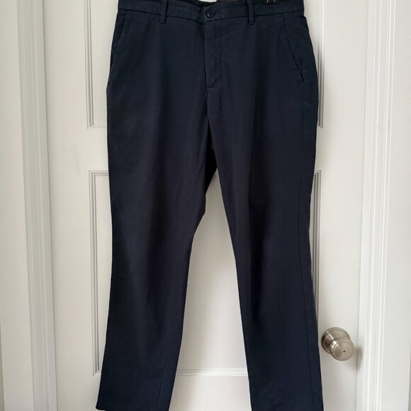 Everlane The Performance Chino / Navy / Athletic Fit / 32in 28L - Picture 5 of 7